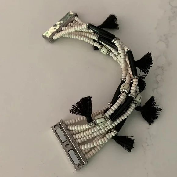 Silver tone and tassel bracelet - Picture 4 of 6